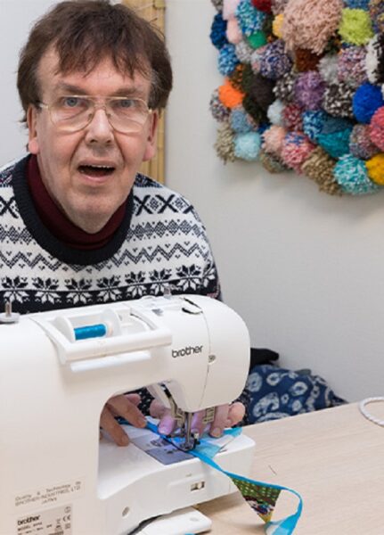 Client aan het werk bij Hart Werk en Kunst