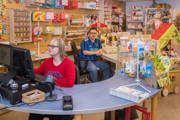 Cliënten aan het werk bij Juma Heemskerk