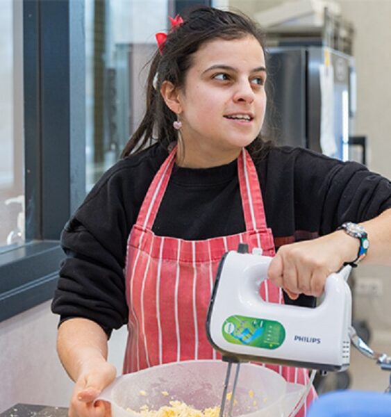 Client op dagbesteding op De Ruyterlaan